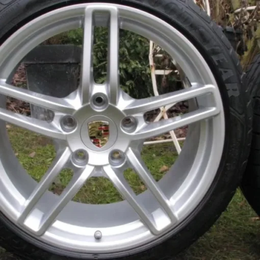 PORSCHE 991 GENUINE WHEELS - Image 4